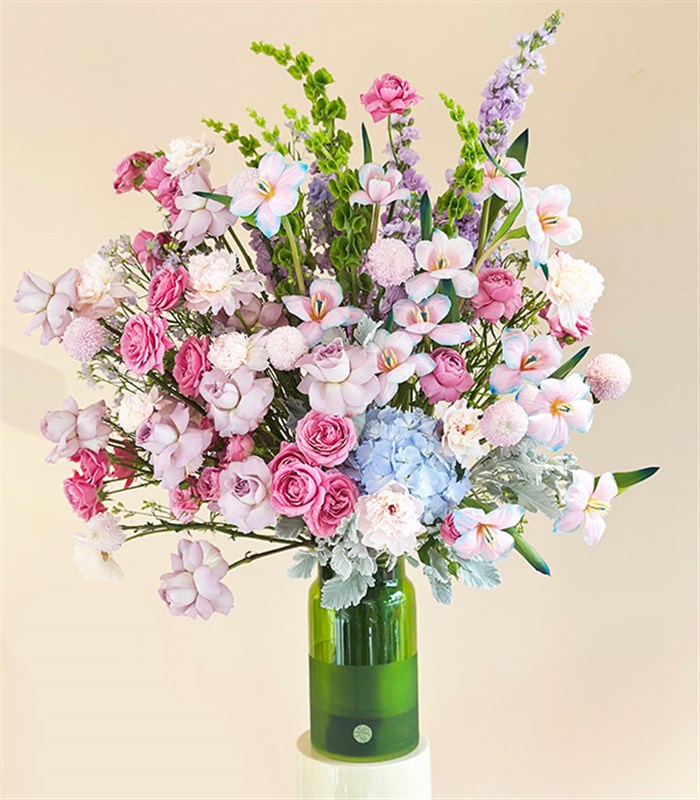 Cuore Fiorito Yeşil Vazoda Unicorn Lale Ortanca Şakayık Grand Deluxe Aranjman