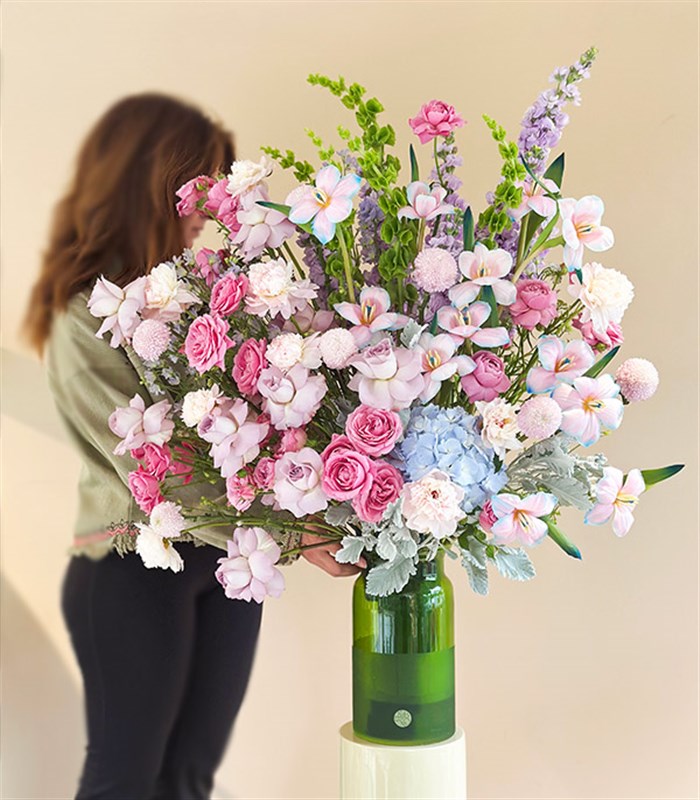 Cuore Fiorito Yeşil Vazoda Unicorn Lale Ortanca Şakayık Grand Deluxe Aranjman