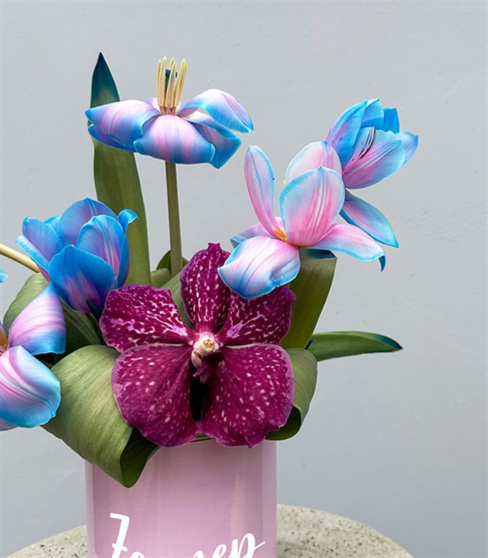 İsme Özel Pembe Vazoda Unicorn Laleler Mini Aranjman