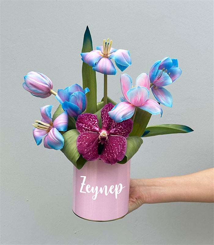 İsme Özel Pembe Vazoda Unicorn Laleler Mini Aranjman