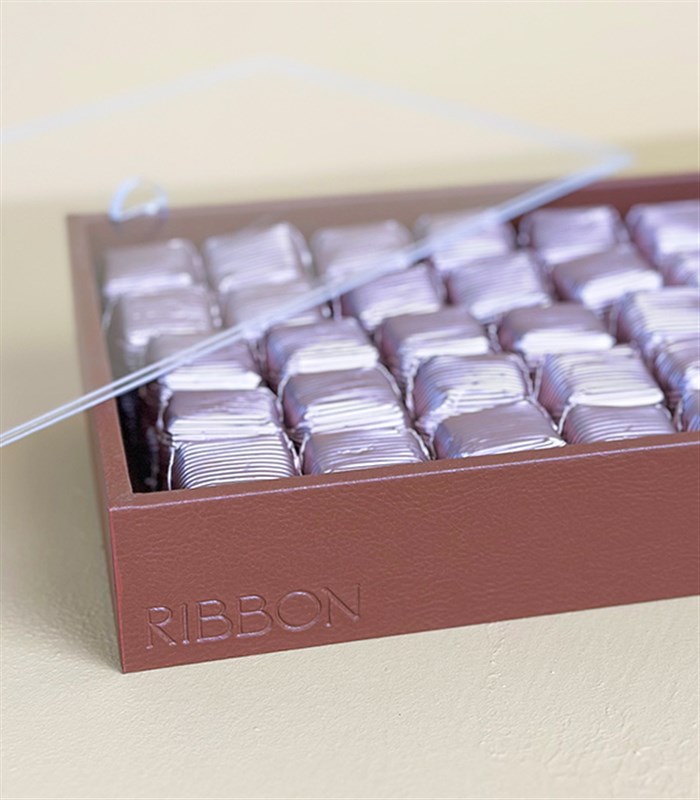 Lila Royal Deluxe Deri Tepside 80Li Çikolata Tepsisi