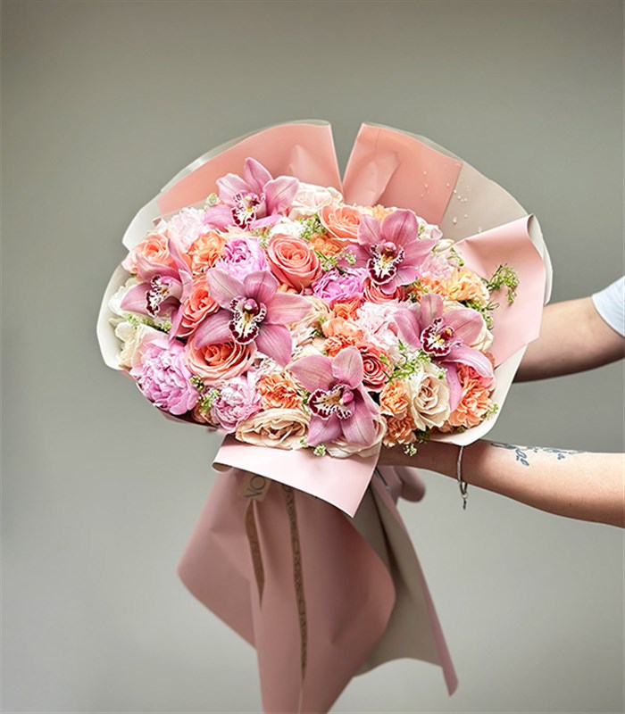 Fiorita Deluxe Pudra Şakayık Somon Gül Buketi