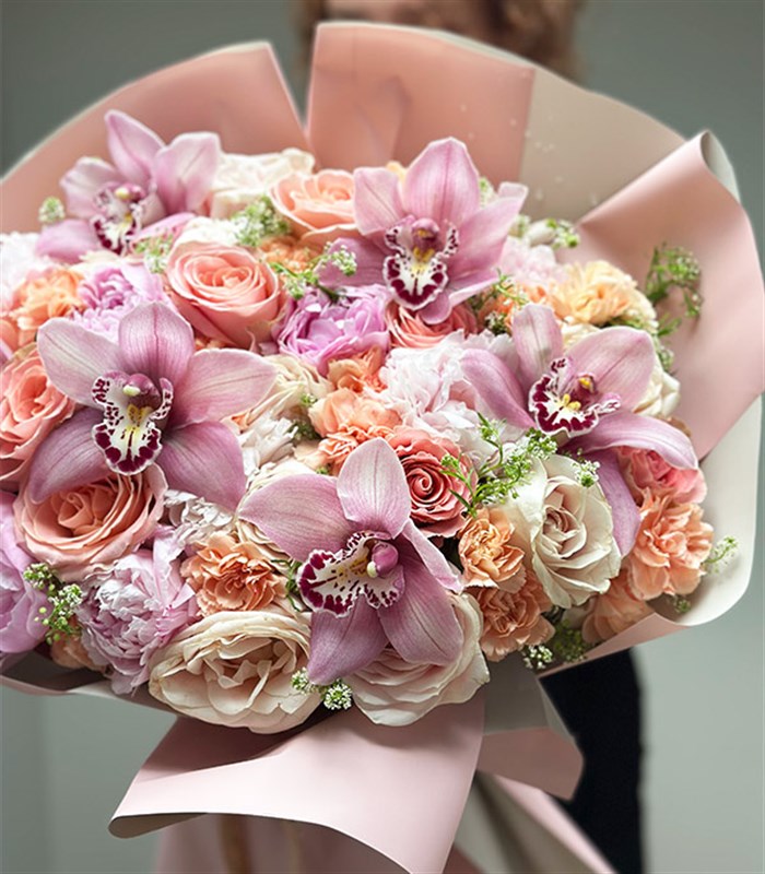 Fiorita Deluxe Pudra Şakayık Somon Gül Buketi