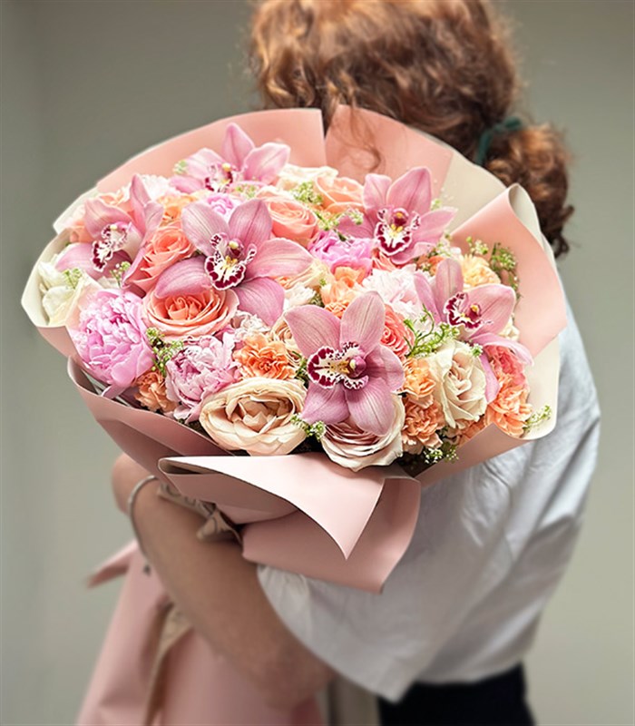 Fiorita Deluxe Pudra Şakayık Somon Gül Buketi