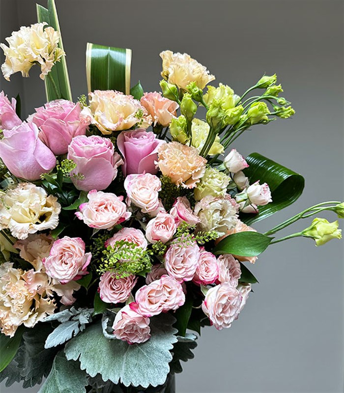 Cinzia Pembe Somon Gül Vazo Aranjman