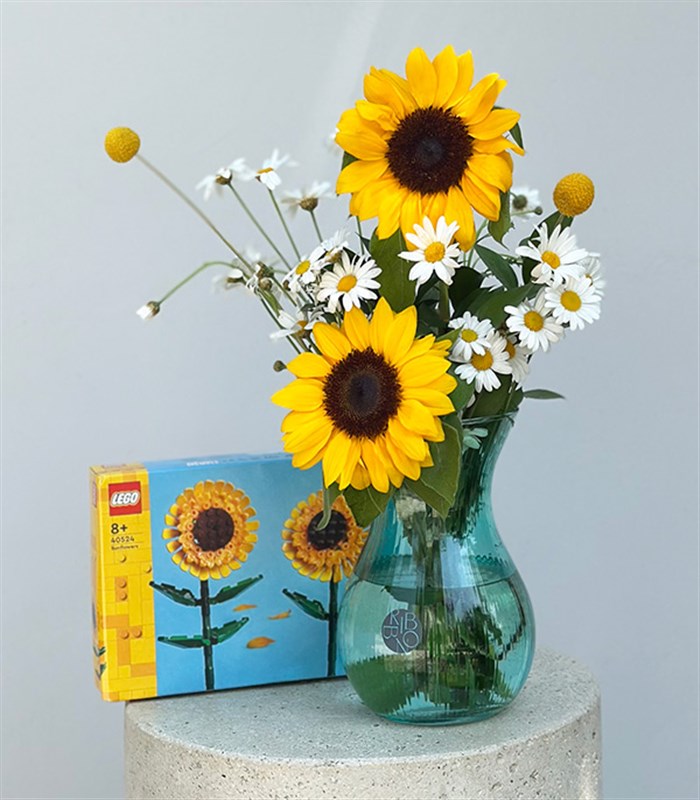 LEGO Sunflower Aqua Green Glass Vase Arrangement Gift Set