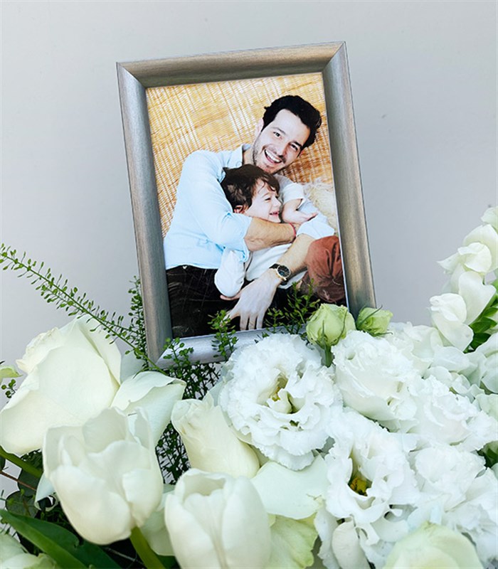 Kişiselleştirilebilir Fotoğraf Çerçeveli Silver Beyaz Aranjman