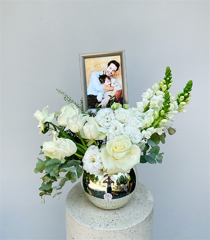 Kişiselleştirilebilir Fotoğraf Çerçeveli Silver Beyaz Aranjman