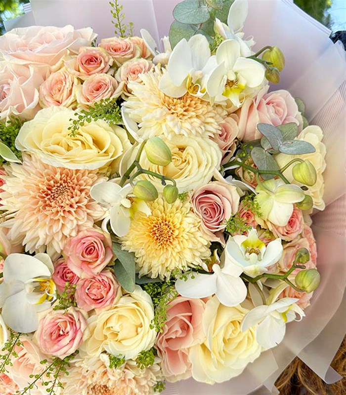 Dolce Amore Söz Nişan Buketi Beyaz Pembe Güller