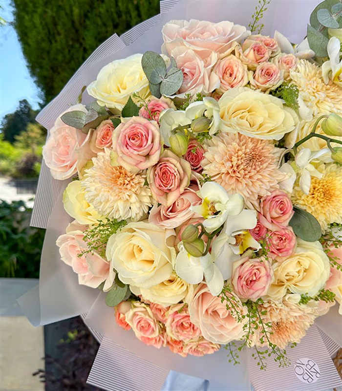 Dolce Amore Söz Nişan Buketi Beyaz Pembe Güller