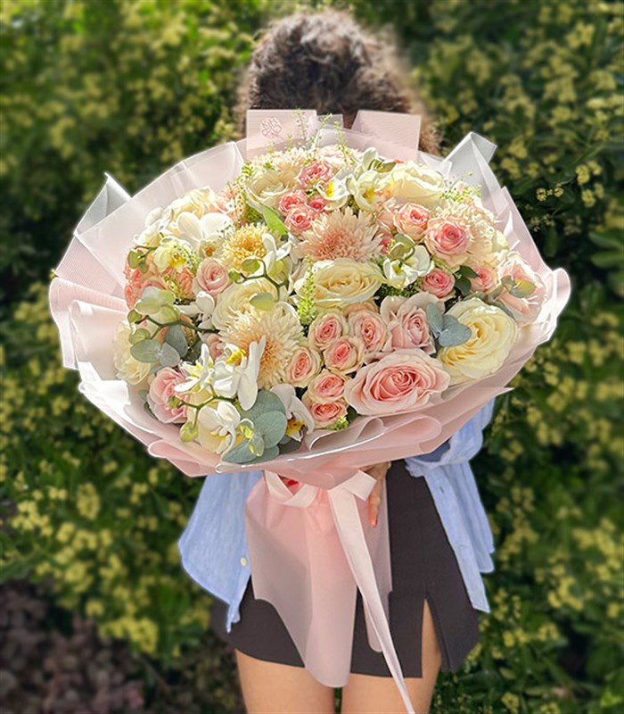 Dolce Amore Söz Nişan Buketi Beyaz Pembe Güller