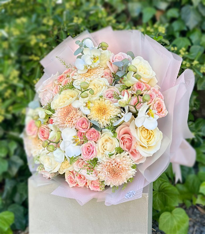 Dolce Amore Söz Nişan Buketi Beyaz Pembe Güller