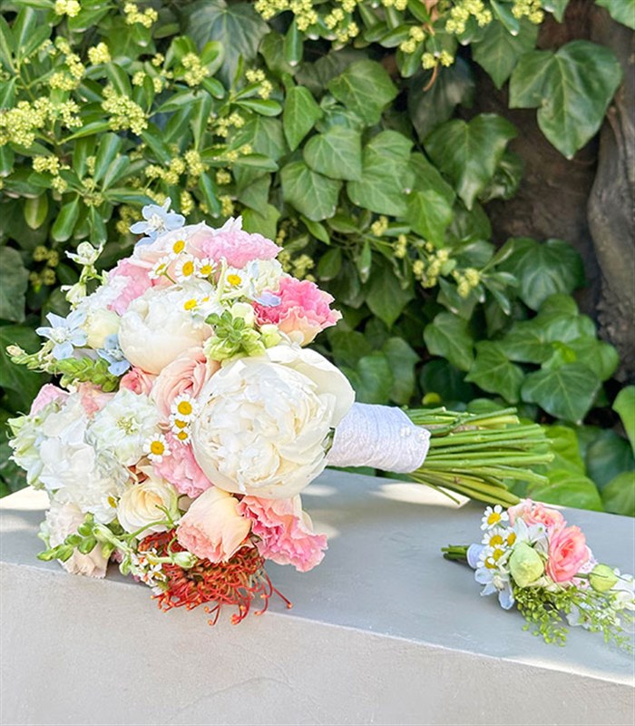 Aloura Lucas Şakayık Gül Lucas Gelin Buketi Damat Yaka Çiçeği Seti