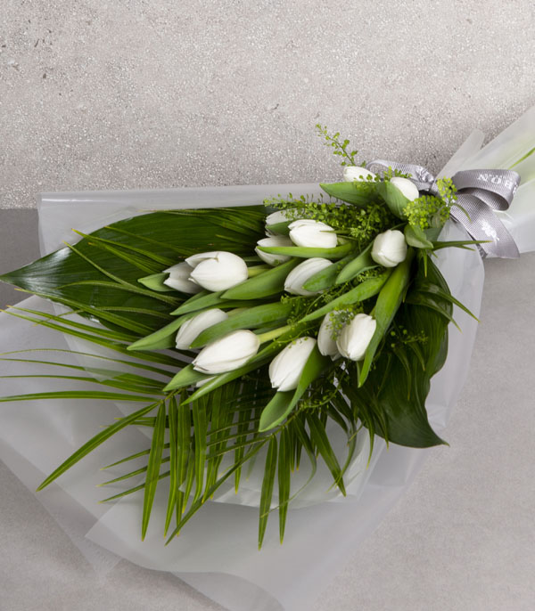 15 White Tulip Bouquet