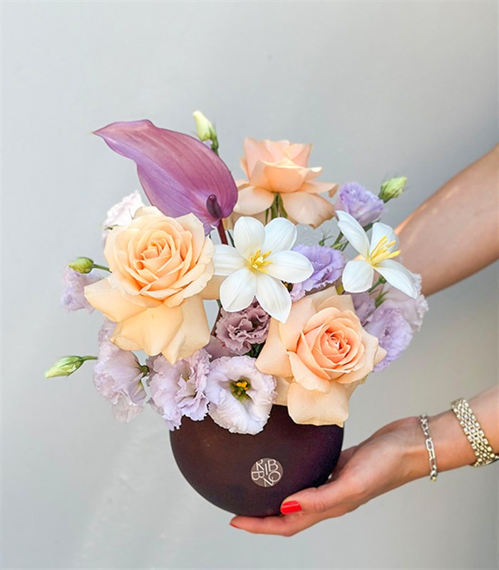 Mateo Mini Cam Vazoda Kayısı Gül Pastel Çiçekler