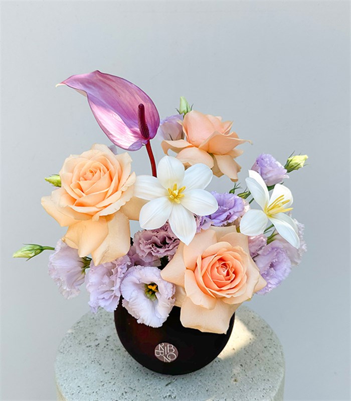 Mateo Mini Cam Vazoda Kayısı Gül Pastel Çiçekler