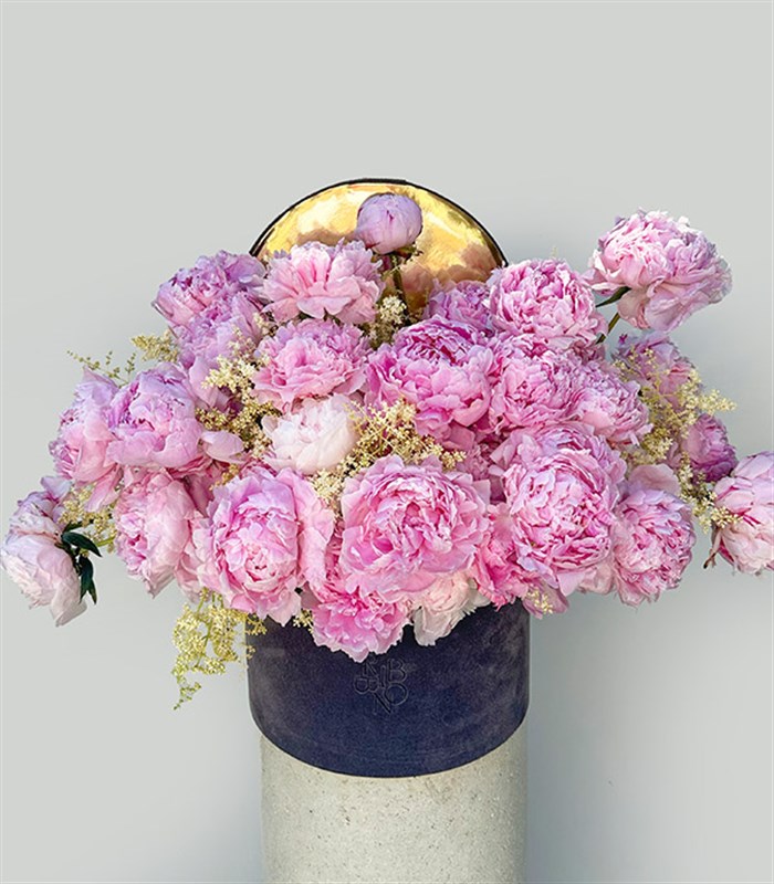 Grand Deluxe Gri Kutuda 30 Pembe Şakayık