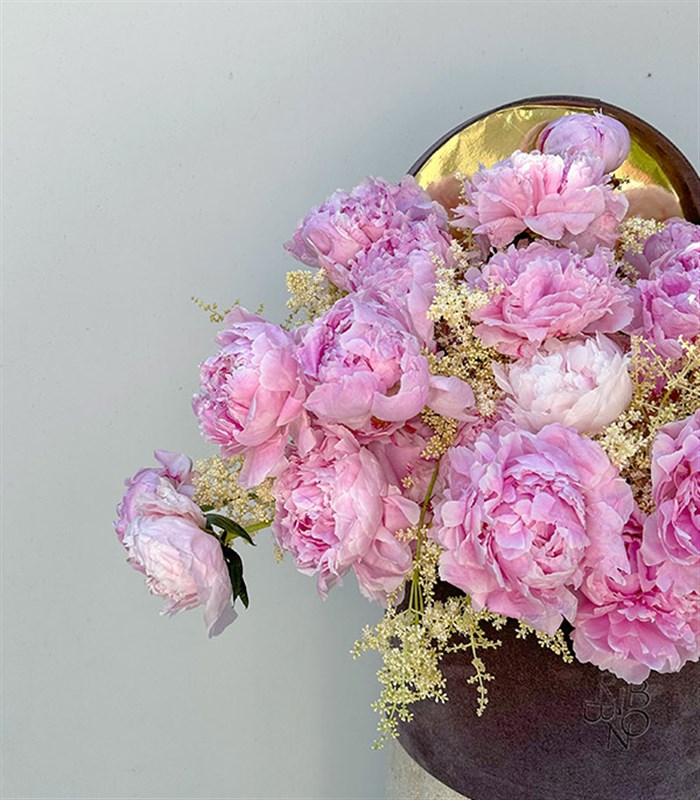 Grand Deluxe Gri Kutuda 30 Pembe Şakayık