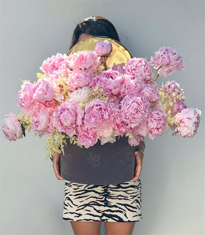 Grand Deluxe Gri Kutuda 30 Pembe Şakayık