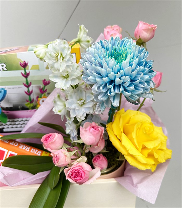 Happy Birthday LEGO Creator Çiçek Balon Hediye Kutusu