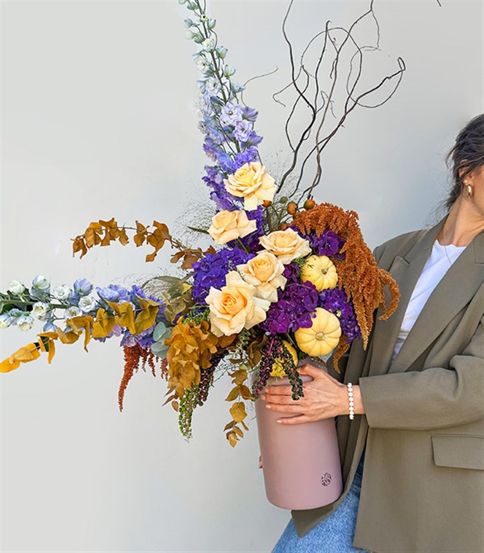 Lilac Fireside Deluxe Lila Vazoda Balkabaklı Sonbahar Aranjmanı