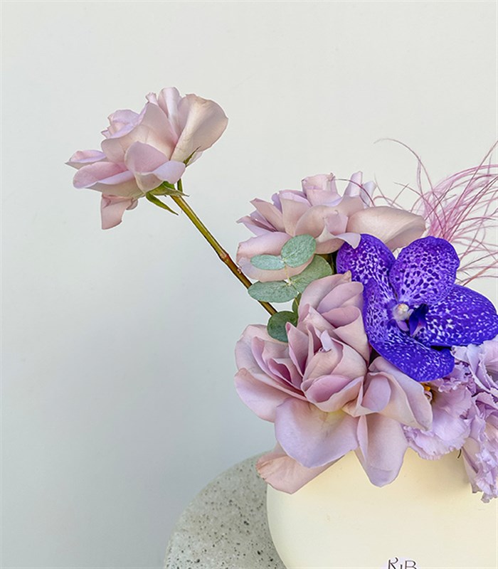 Lilac Delight Mini Seramik Vazoda Lila Güller Sonbahar Aranjmanı