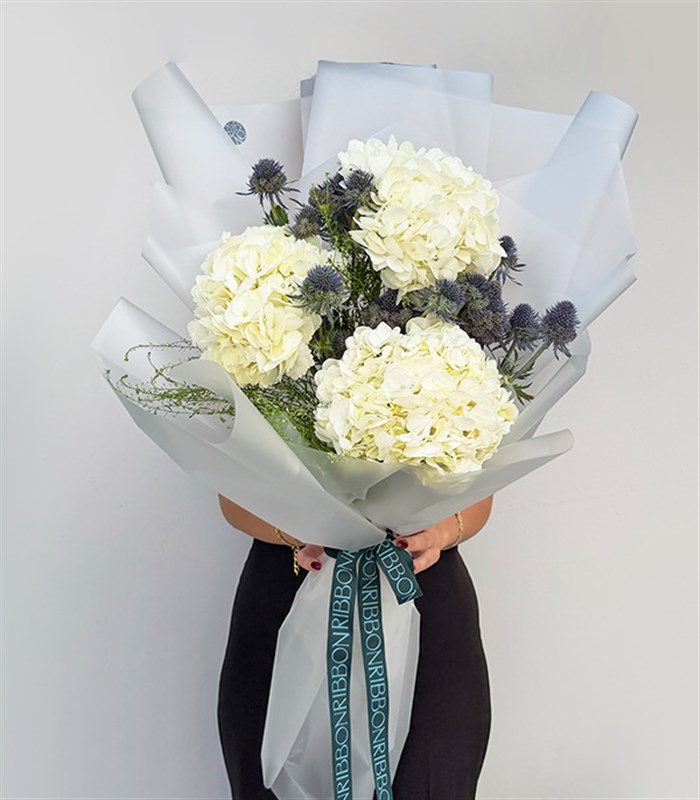 Beyaz Ortanca Erginyum Buketi