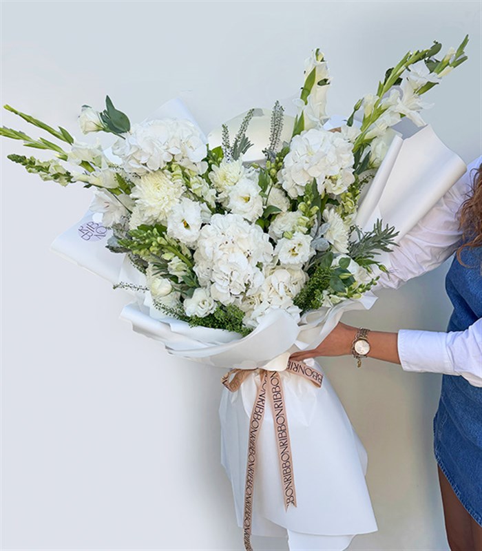 Cloud Bembeyaz Çiçekler Buketi