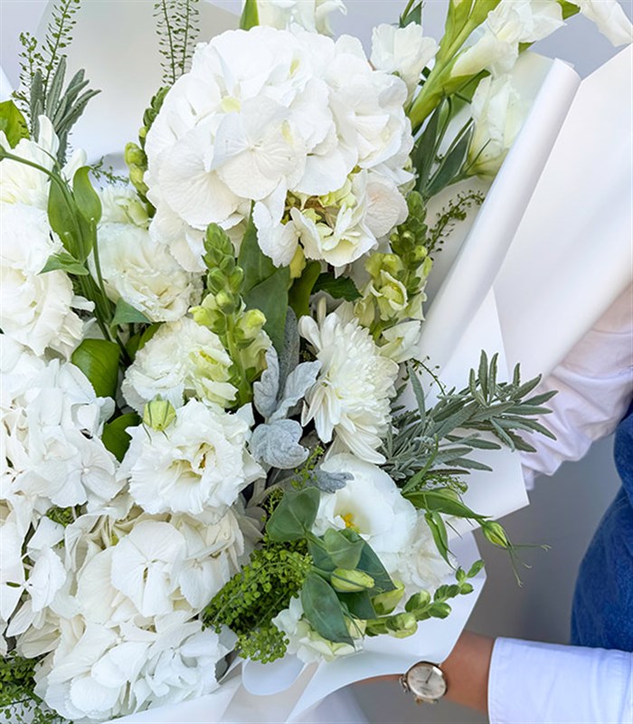 Cloud Bembeyaz Çiçekler Buketi