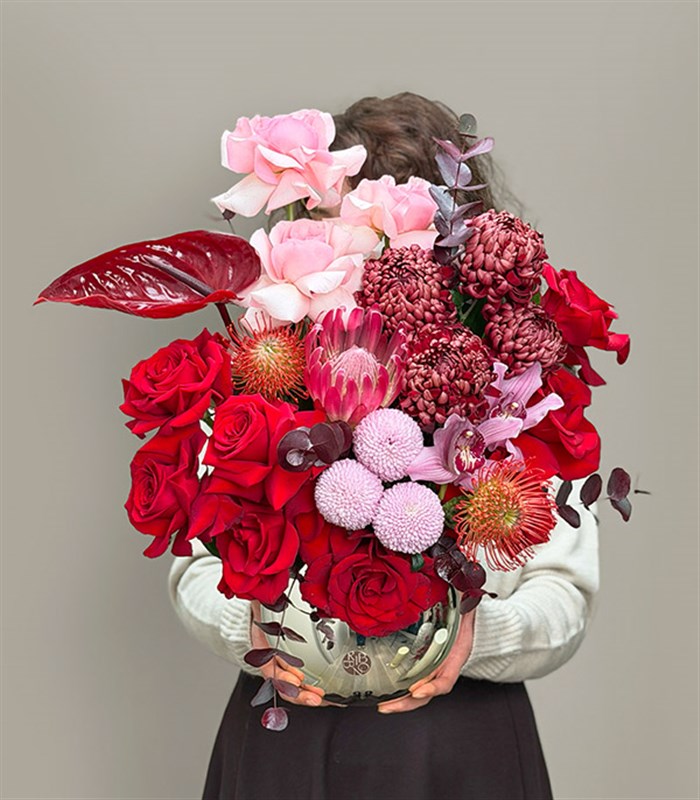 Poem Silver Vazoda Pembe Kırmızı Güller Çiçekleri