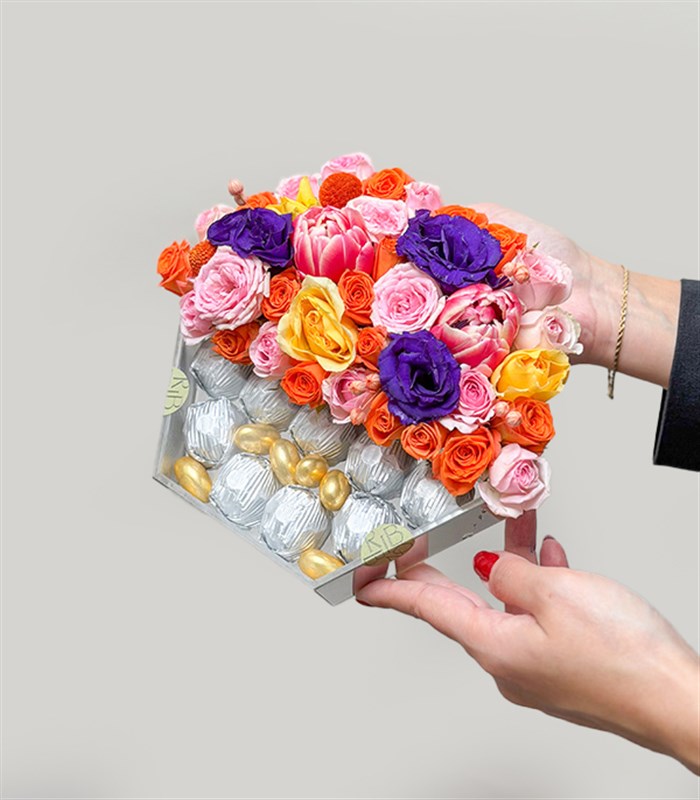 Rengarenk Çiçekler Luxe Yıldız Altıgen Ayna Çikolata Tepsisi