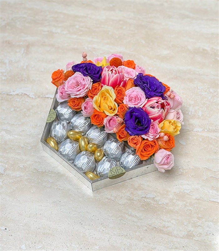 Rengarenk Çiçekler Luxe Yıldız Altıgen Ayna Çikolata Tepsisi
