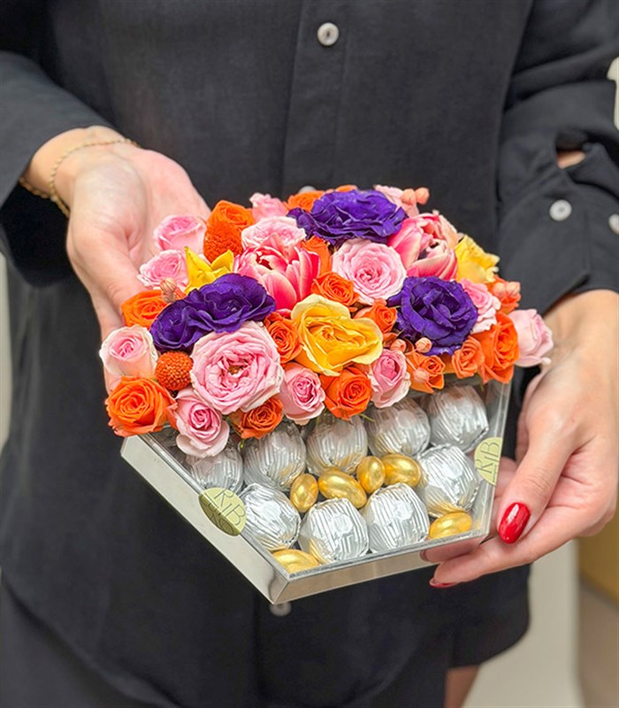 Rengarenk Çiçekler Luxe Yıldız Altıgen Ayna Çikolata Tepsisi