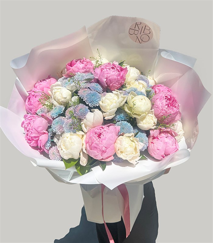 Grand Deluxe Mavi Krizantem Beyaz Pembe Şakayık Buketi