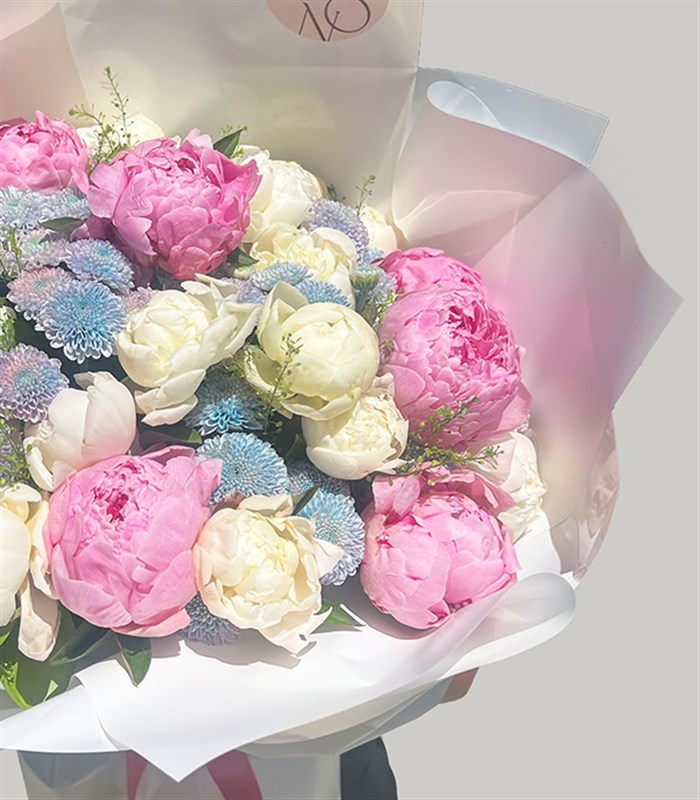 Grand Deluxe Mavi Krizantem Beyaz Pembe Şakayık Buketi