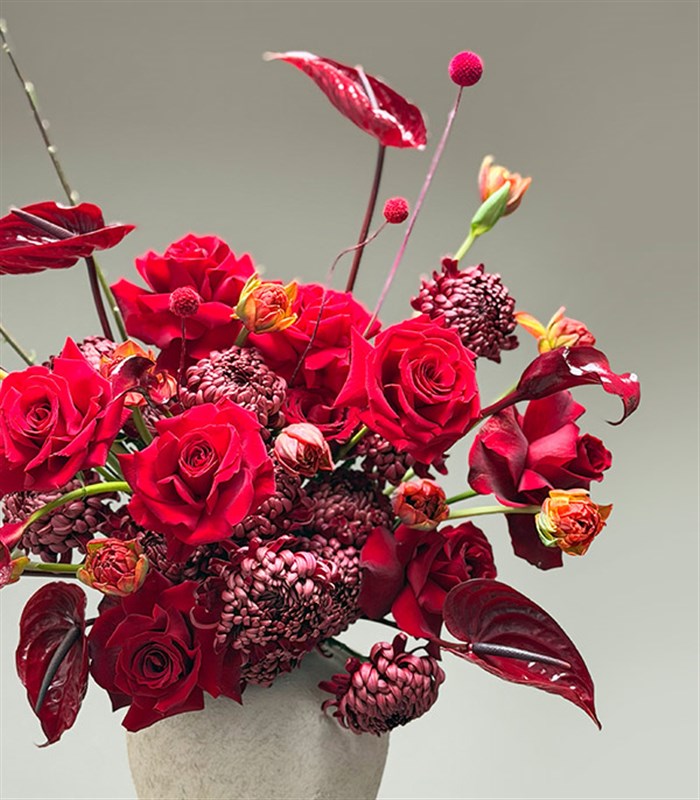 Beloved Deluxe Seramik Vazoda Kırmızı Gül Lale Aranjmanı