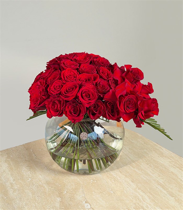 Redline Grand Cam Vazoda 50 Kırmızı Gül Aranjmanı