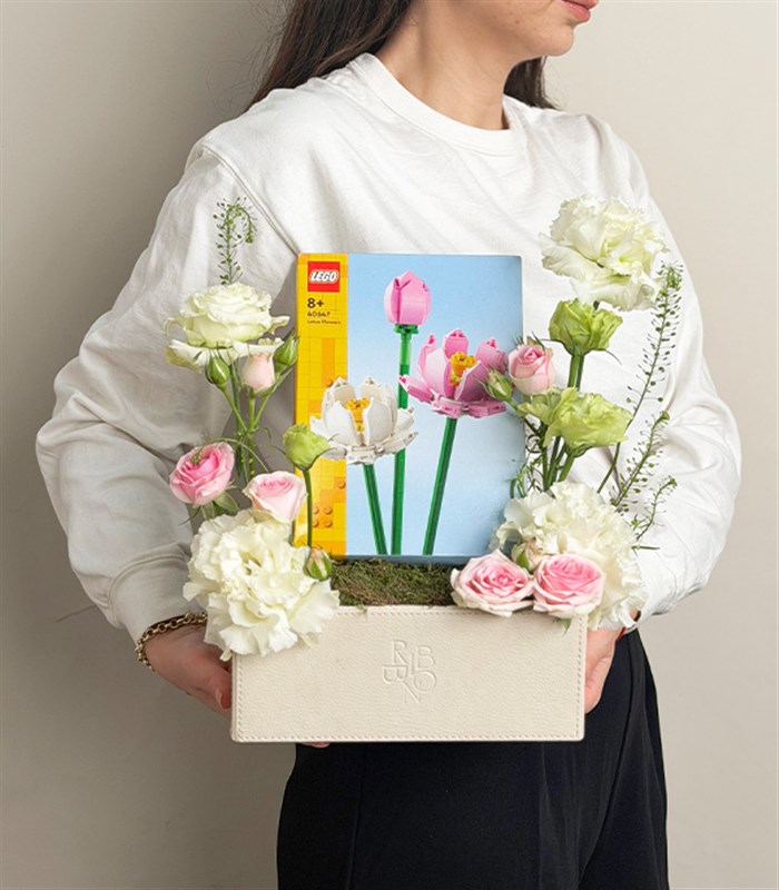 Krem Deri Kutuda LEGO Lotus Çiçekleri Hediye Aranjmanı
