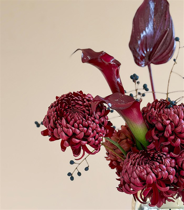 Burgundy Steel Bordo Anastasya Antoryum Aranjmanı