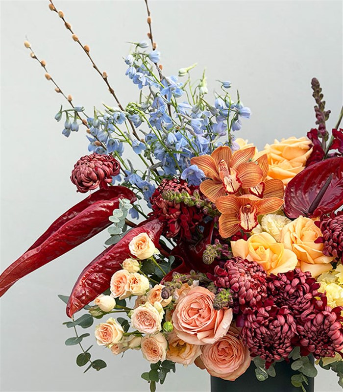 Always Love Deluxe Seramik Vazoda Çiçekler