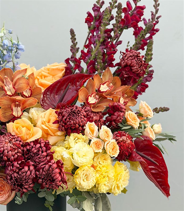 Always Love Deluxe Seramik Vazoda Çiçekler