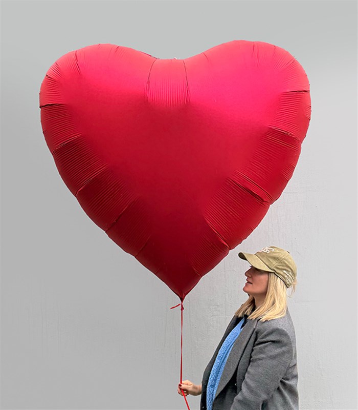 Kırmızı Uçan Kalp Balon 150 cm