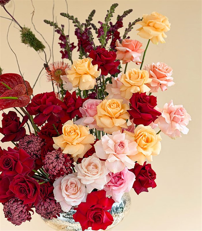 Royal Deluxe Silver Ayaklı Vazoda Pembe Kırmızı Gül Aranjmanı