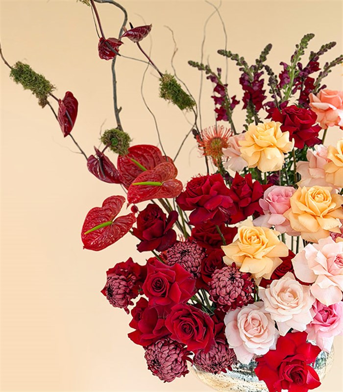 Royal Deluxe Silver Ayaklı Vazoda Pembe Kırmızı Gül Aranjmanı