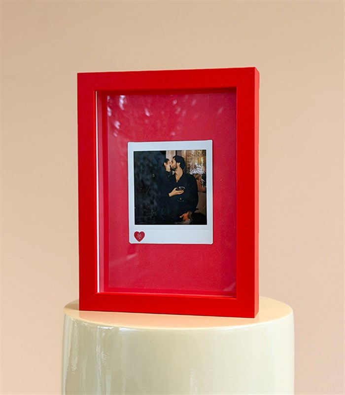 Kişiye Özel Instax Polaroid Fotoğraflı Kırmızı Çerçeve