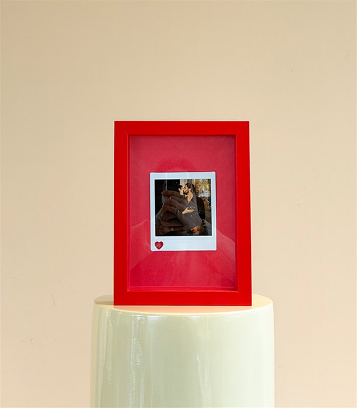 Kişiye Özel Instax Polaroid Fotoğraflı Kırmızı Çerçeve