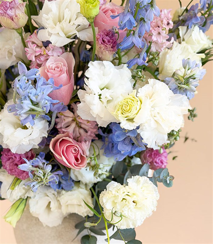 Forever Deluxe Krem Seramik Vazoda Pastel Çiçeği