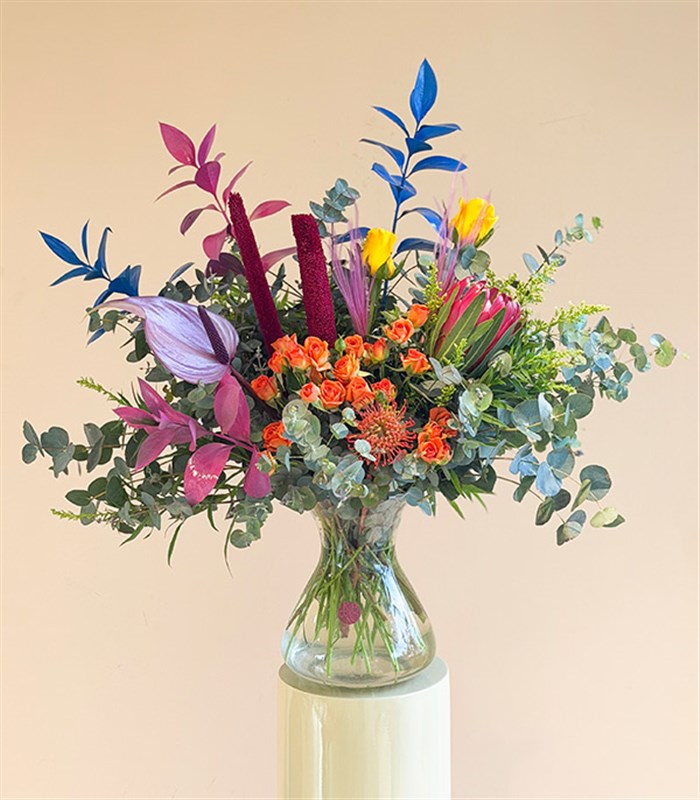 Firecracker Protealı Sarı Gül Rengarenk Çiçekler Aranjmanı