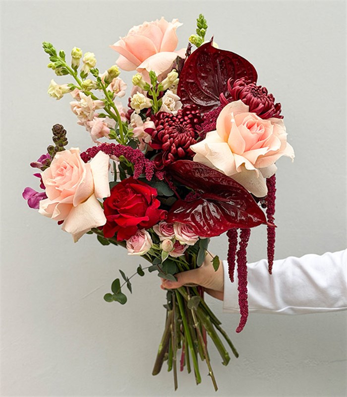 Passionate Bordo Kırmızı Güller Buketi