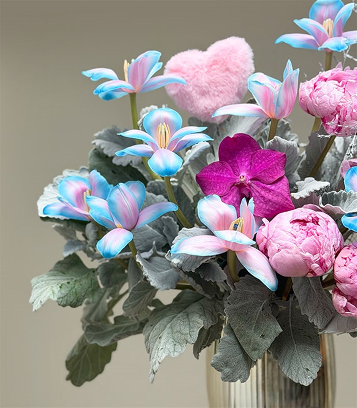 Moonpetal Deluxe Silver Vazoda Unicorn Lale Pembe Şakayık Aranjmanı